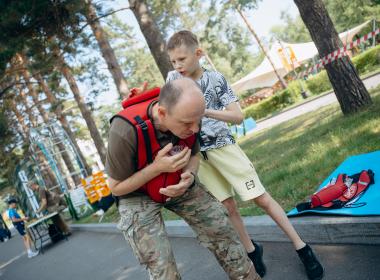 Жители Хабаровска прошли «Тропу воина» в День ветерана боевых действий