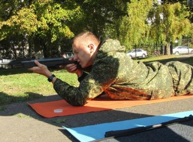 Сотрудники Центра «ВОИН» оценили подготовку кузбасских школьников на военно-спортивных соревнованиях