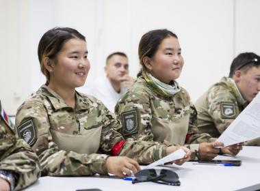 Сестры-курсанты Центра «ВОИН» в Бурятии осуществили мечту – совершили прыжок с парашютом